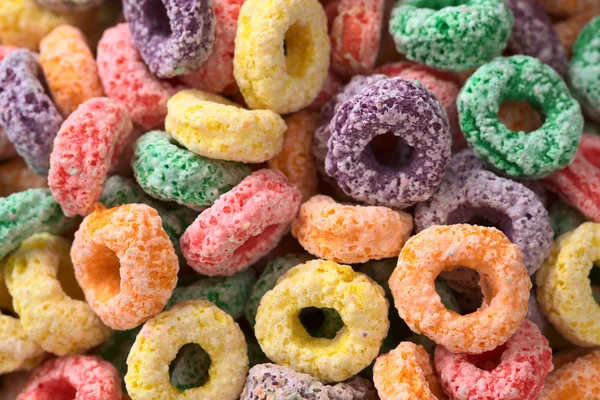 Bucle de cereale colorate cu diferite arome de fructe — Fotografie, imagine de stoc