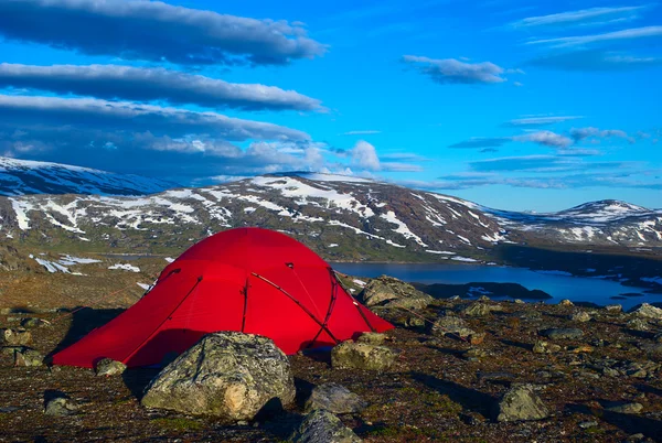 Tent at a Lake on the Nordkalottleden — Stock Photo, Image