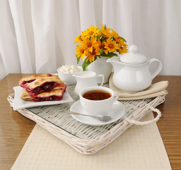 Breakfast with the cherry strudel — Stock Photo, Image