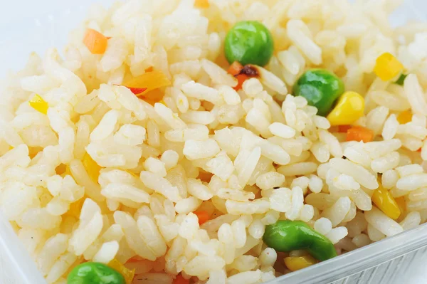 Bezelye ile pirinç — Stok fotoğraf