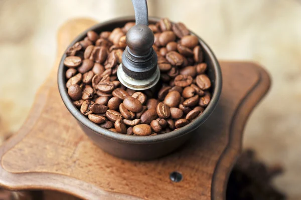 Manuaalinen kahvimylly — kuvapankkivalokuva