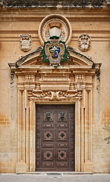 St. Pauls kathedraal deur, mdina, malta — Stockfoto