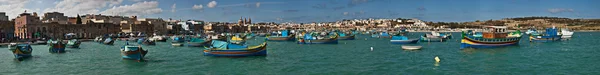 Panoramisch uitzicht over de visserij dorp marsaxlokk, malta — Stockfoto
