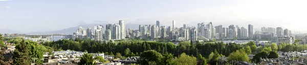 Вид на центр Ванкувера из ложного ручья — стоковое фото