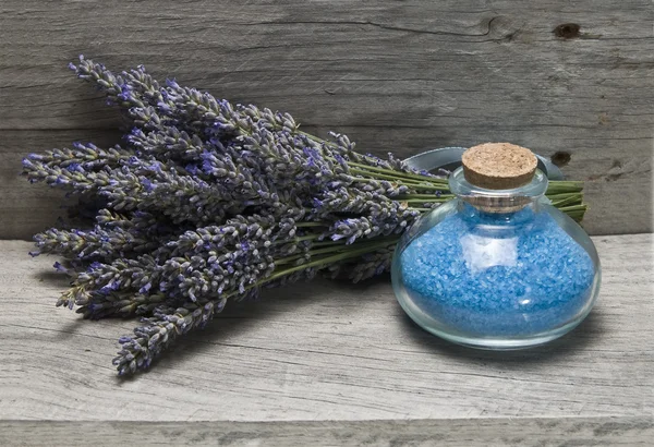 Fresh lavender and bath salts. — Stock Photo, Image