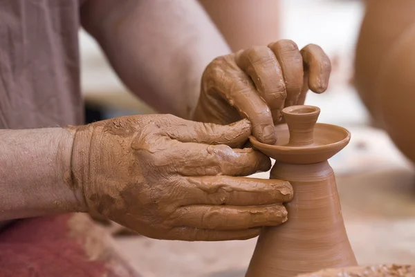 Trabalhando com argila . — Fotografia de Stock