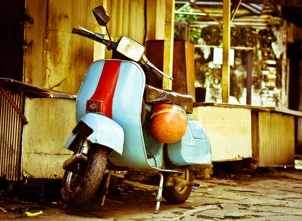 Old Moped — Stock Photo, Image