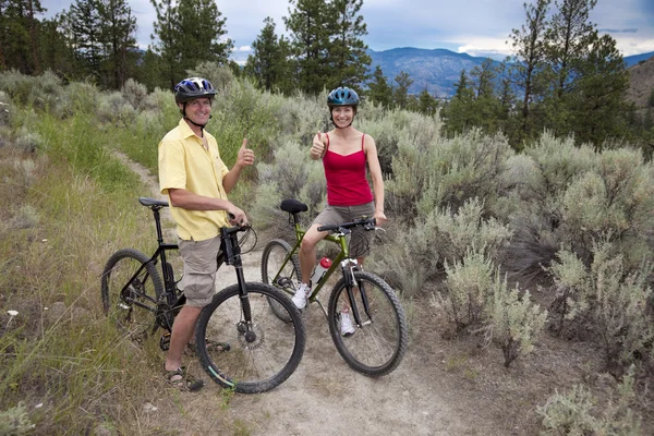 stock image Healthy Couple with Mtn Bikes