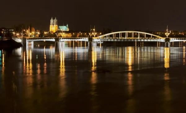 Міст вночі — стокове фото