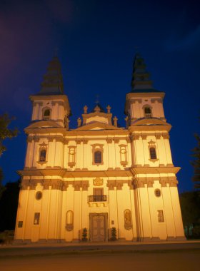 nignt Towers katedral kilise