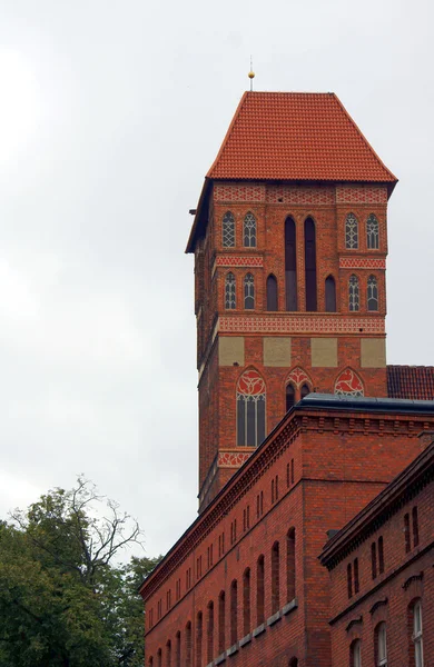 Turm in der gotischen Kirche — Stockfoto