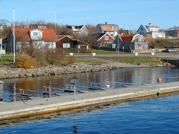 Zomerhuis aan de kust in Zweden — Stockfoto