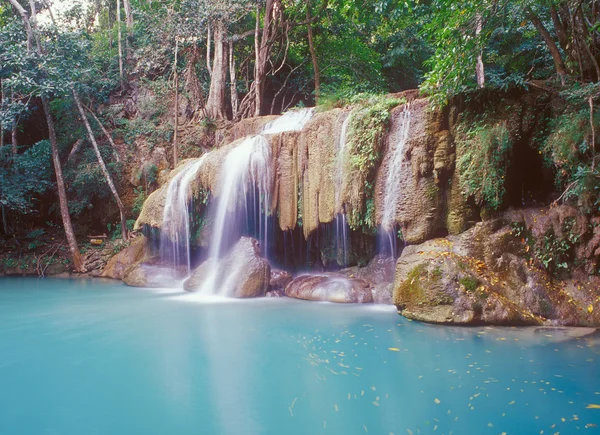 Jungle waterfall — Stok fotoğraf