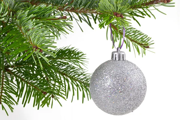 Bauble di Natale su un albero — Foto Stock