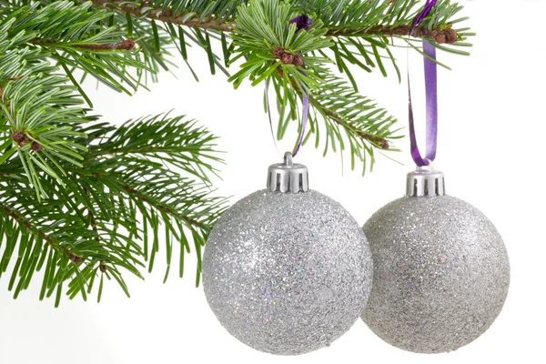 Xmas kerstballen op een boom — Stockfoto