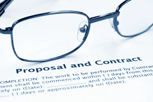 Пропозиції та контракт — стокове фото