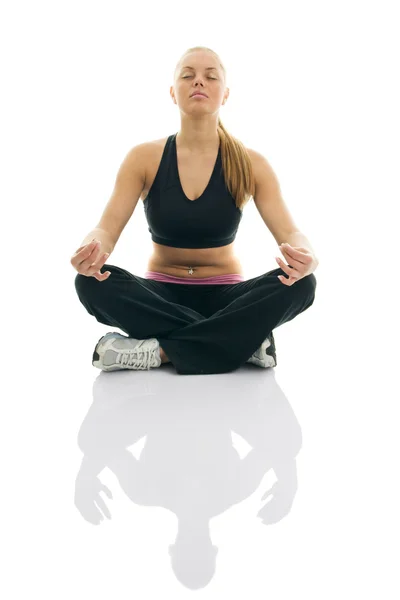 Młodych kobiet robi minut medytacji — Zdjęcie stockowe