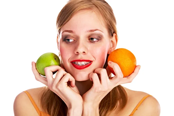 Donna con frutti — Foto Stock