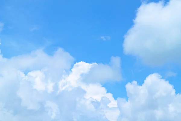 A lágy színű árnyalattól kék ég — Stock Fotó