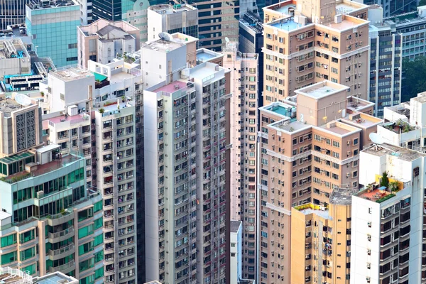 Overvolle flatgebouw — Stockfoto