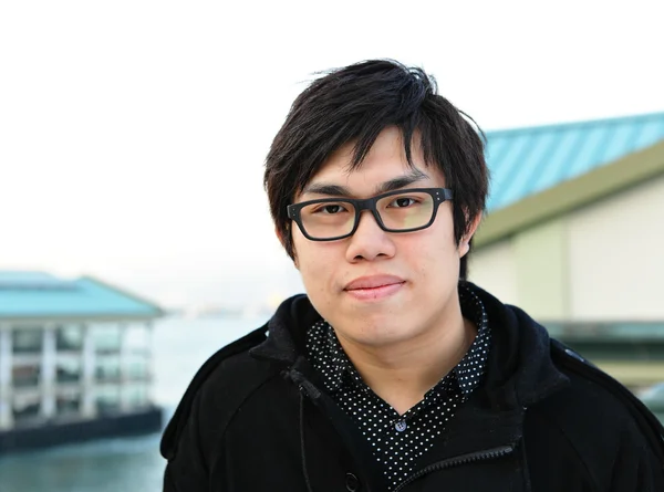 Genç Asyalı adam — Stok fotoğraf