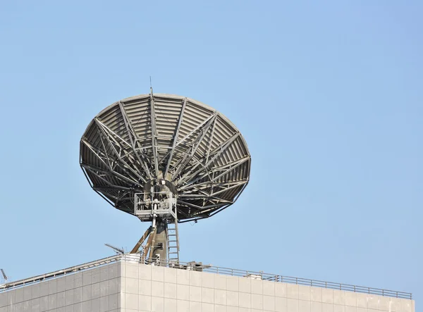 Antenne satellitari — Foto Stock
