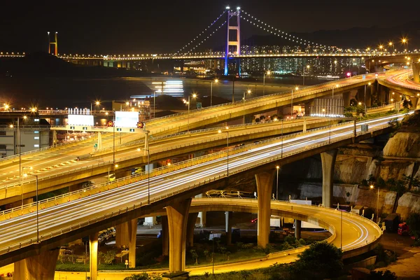 Autobahn und Brücke — Stockfoto