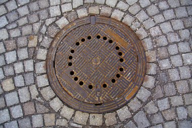 Manhole cover clipart