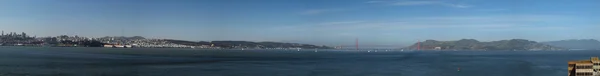 Rozsáhlé panoramatické sanfranciského zálivu od ostrova alcatraz — Stock fotografie
