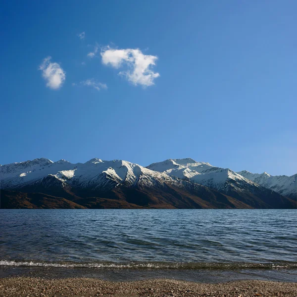Hermoso lago —  Fotos de Stock
