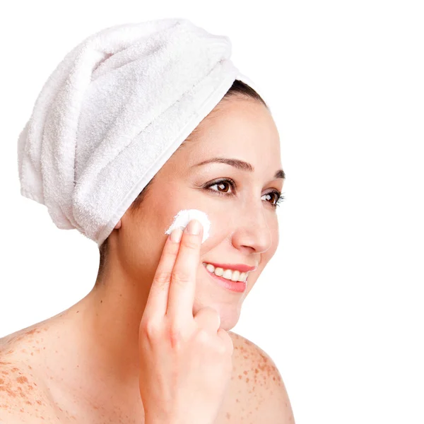 Exfoliación facial antiedad en el cuidado de la piel — Foto de Stock