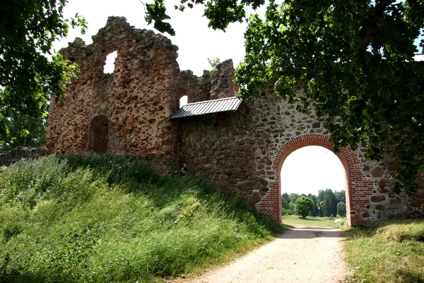 Ruïnes van een kasteel — Stockfoto