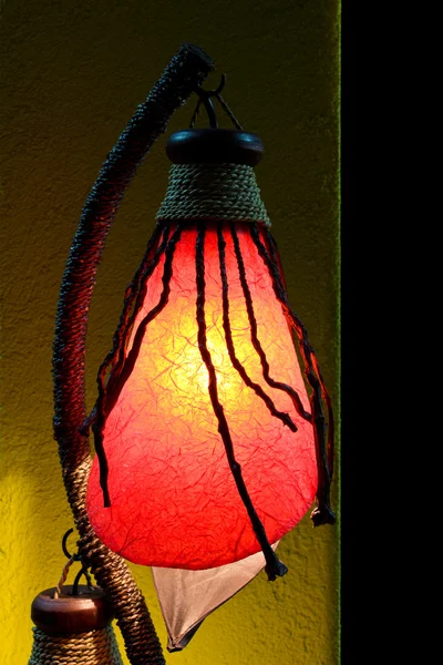 Ložnice noční lampa s exotickými design — Stock fotografie