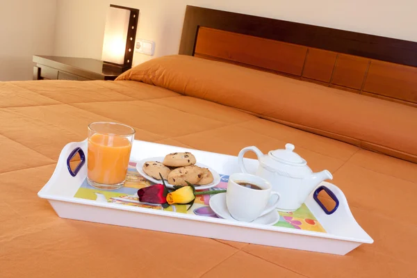 Breakfast in the bedroom — Stock Photo, Image
