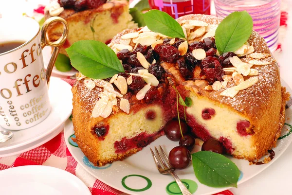 Homemade cherry cake with almonds — Stock Photo, Image