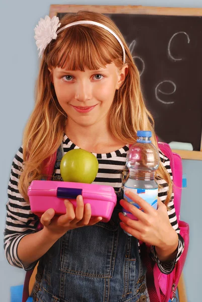 Studentessa con pranzo al sacco — Foto Stock