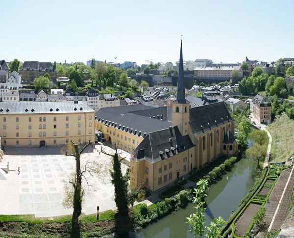 Neumünster abbey. panoramavy. Visa från corniche. — Stockfoto
