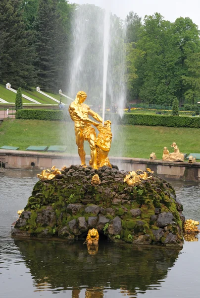 Fontana di Sampson, Grand cascade, Peterhof — Foto Stock