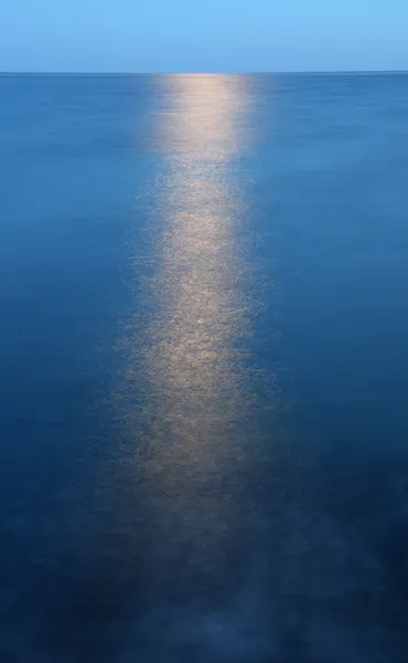 Chiaro di luna sul mare — Foto Stock