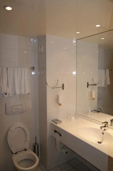 Modernes Badezimmer Stockbild
