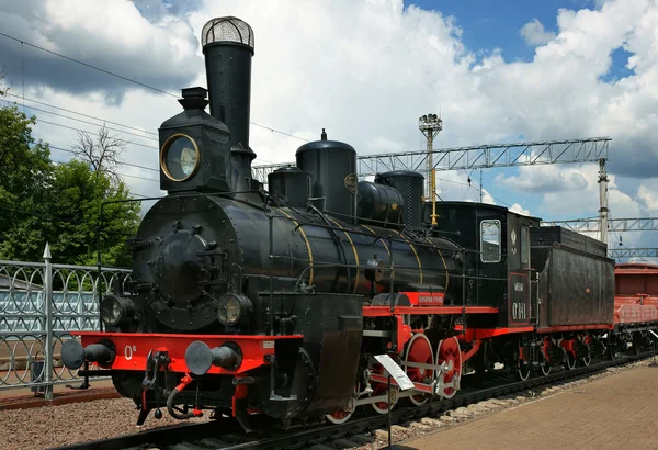 Antiga locomotiva a vapor — Fotografia de Stock