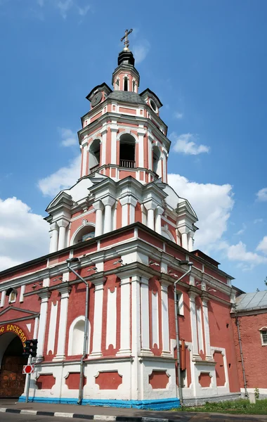 Belltower-é cúpula fotografada na Rússia . — Fotografia de Stock