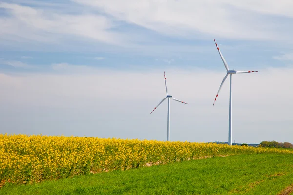 Rüzgar powerplants kırsal — Stok fotoğraf
