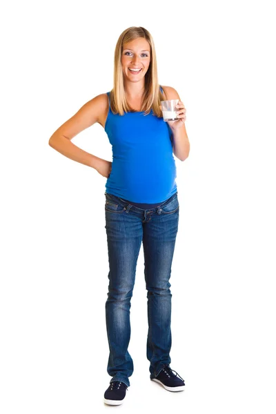 Donna incinta con verdure, isolata su bianco — Foto Stock