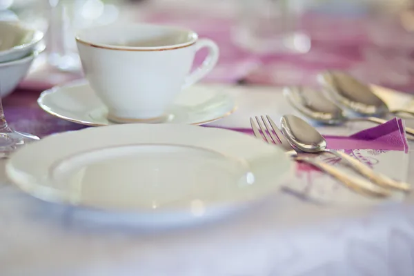 Décoration de plats de table romantique — Photo