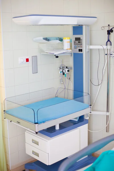 Birthroom v nemocnici s vybavením — Stock fotografie