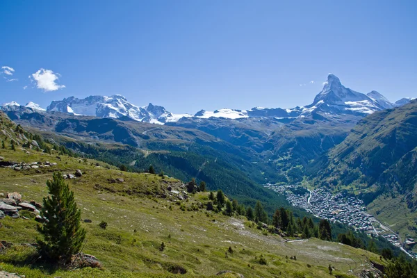 Zermatt med matterhorn, castor och pollux — Stockfoto