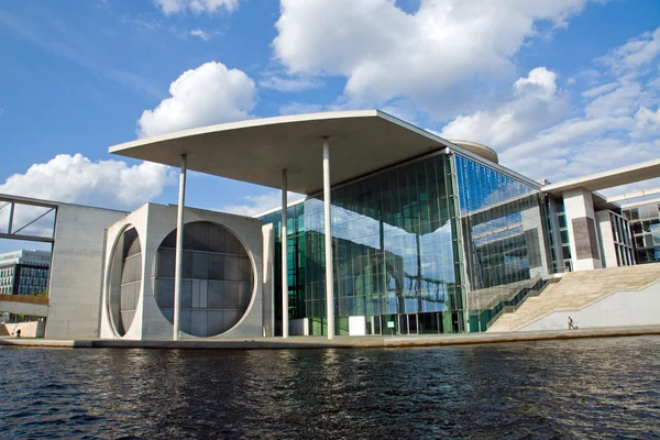 Nieuwe regering gebouw in Berlijn — Stockfoto