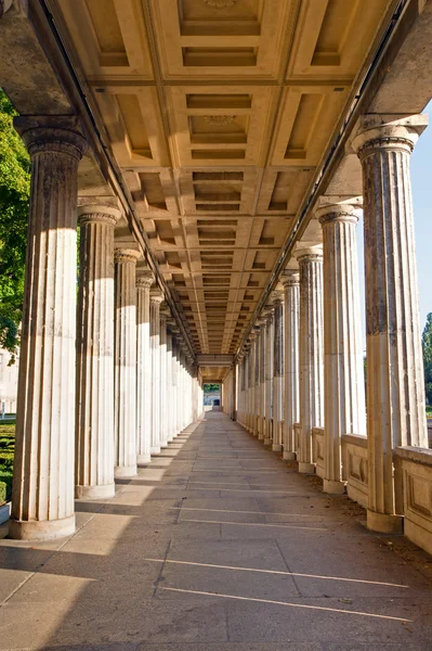 Colonnade op de museuminsel — Stockfoto