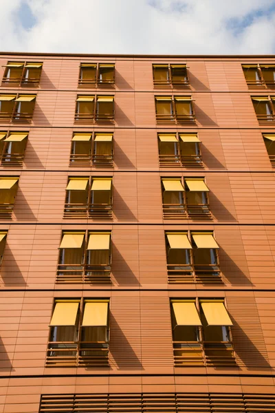 Oranje Appartement Gebouw — Stockfoto